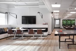 fonecta-office-naava-green-wall-03