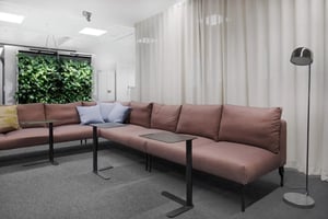 fonecta-office-naava-green-wall-08